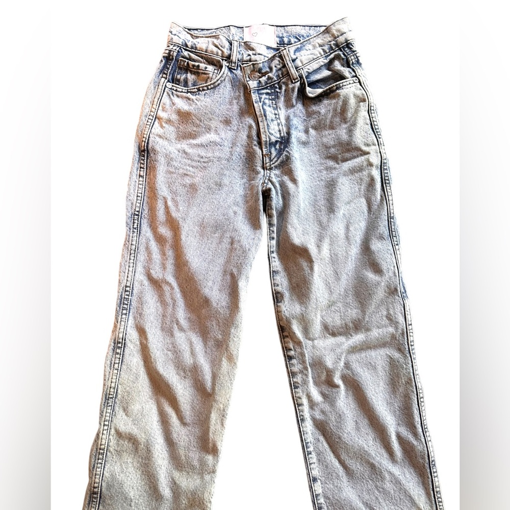 Revice size 25 crossover/asymmetrical waist denim jeans.‎ Button fly, acid wash. - Picture 3 of 14